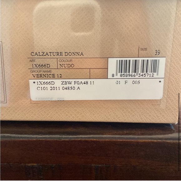 Prada Nude Sandals with Tortoise Shell Style Links - size 39 - Picture 4 of 5